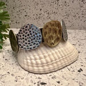 Two tone hammered metal stretch bracelet